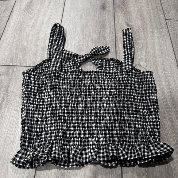 BLACK & WHITE ADORABLE SUMMER TOP - Picture 2 of 2